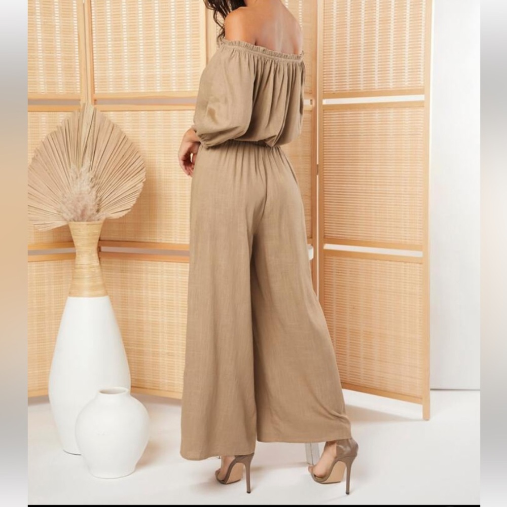 NWOT Taupe two piece linen blend pants and crop top size M